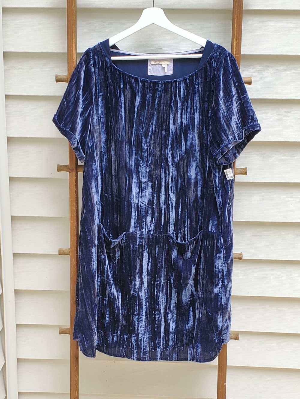 Anthropologie Navy Blue Crushed Velvet Short Sleeve Dress - Picture 2 of 5